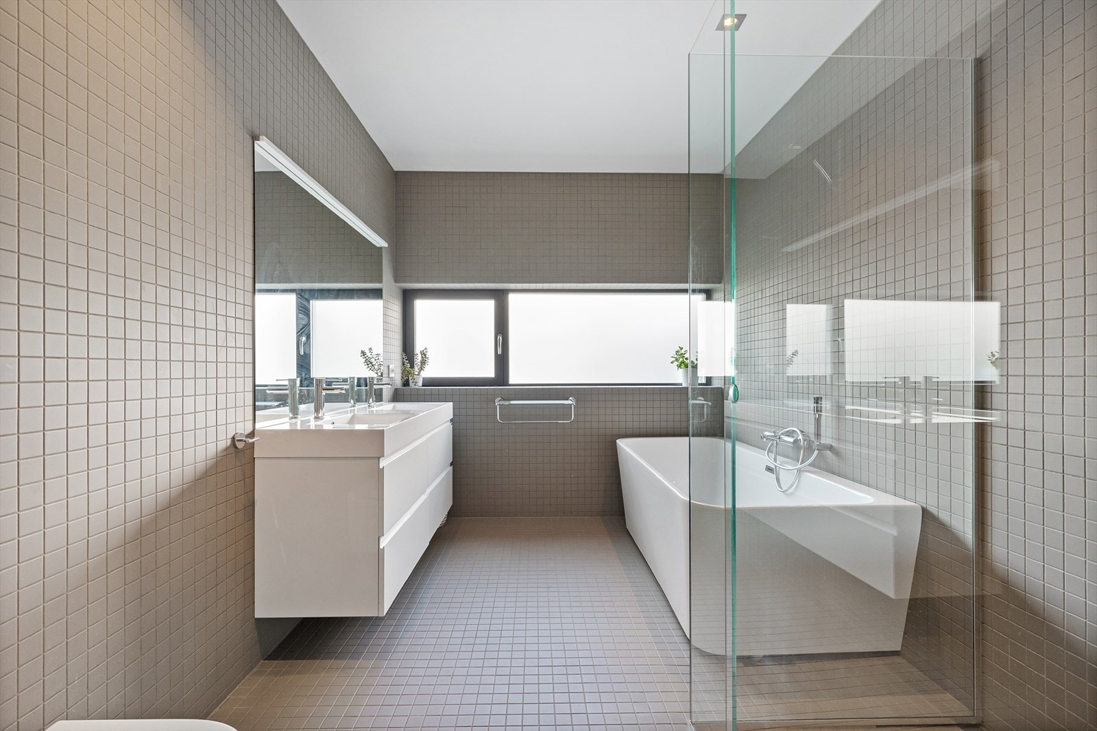 Dobbel servant Galleribilde