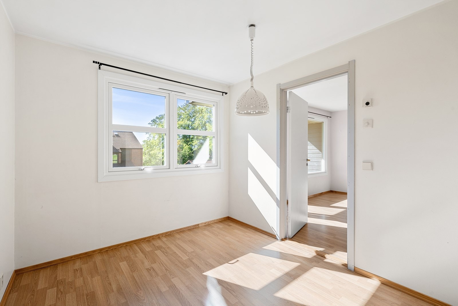 Stor vindusflate som gjør det enkelt å lufte ut Galleribilde