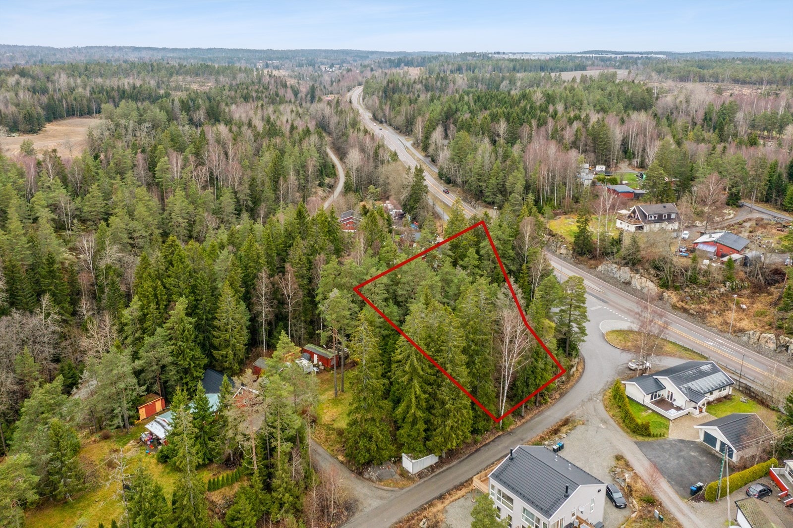 Tomtegrensene på
bildet er ca. angitt Galleribilde