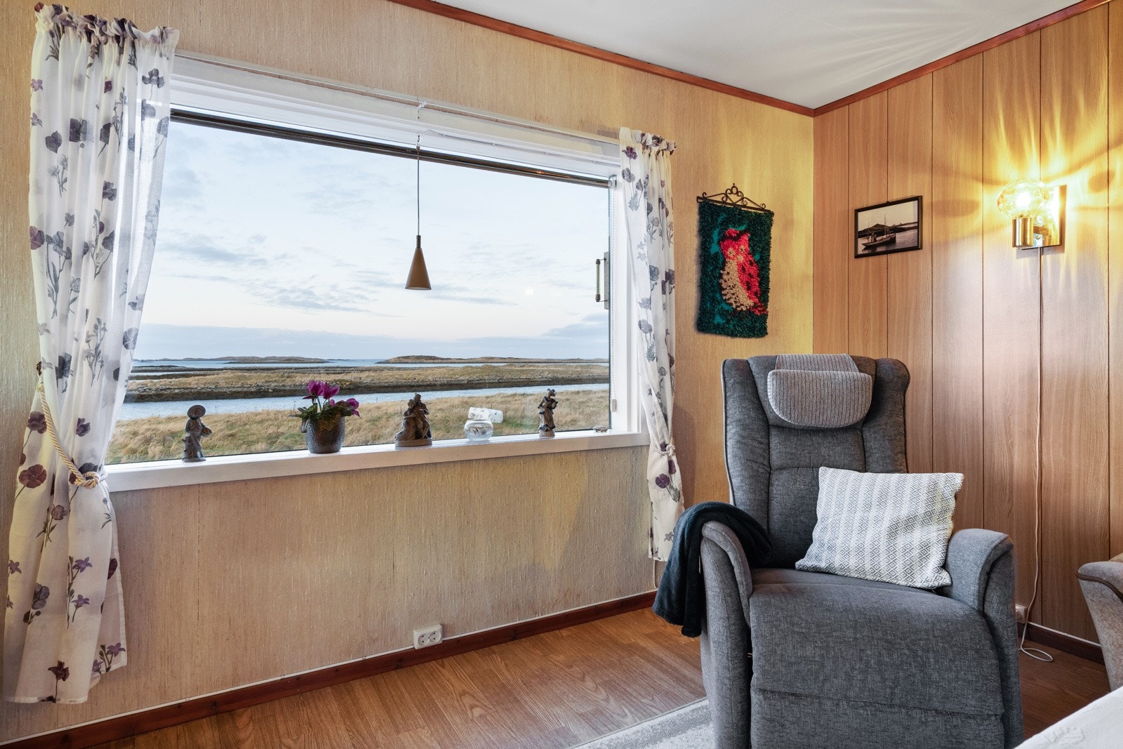 En fantastisk utsikt kan nytes fra alle vinduer i boligen, Galleribilde