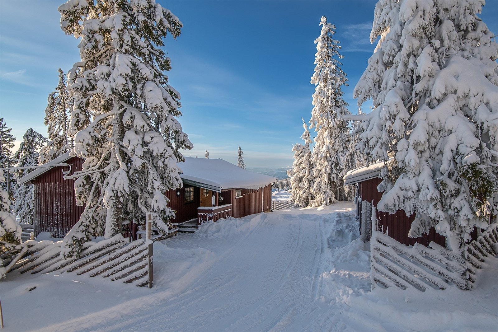 Velkommen til Sjusjøen-Pihl 359! Hytte med anneks i populære omgivelser på Sjusjøen. Galleribilde