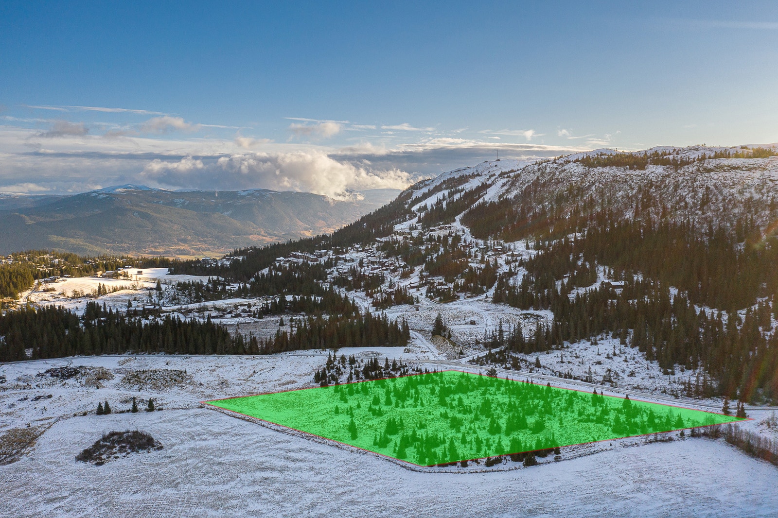 Hyttefeltet ligger i kort avstand til alpinbakken Galleribilde