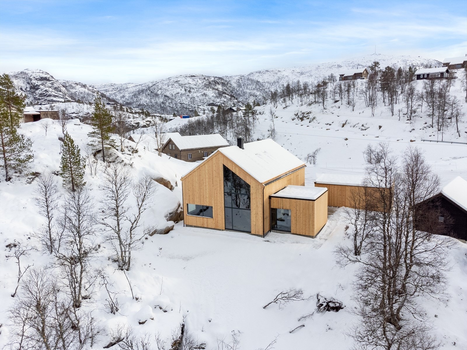 EiendomsMegler1 v/Torill Kalsaas presenterer Sinneslisundet 1 Galleribilde