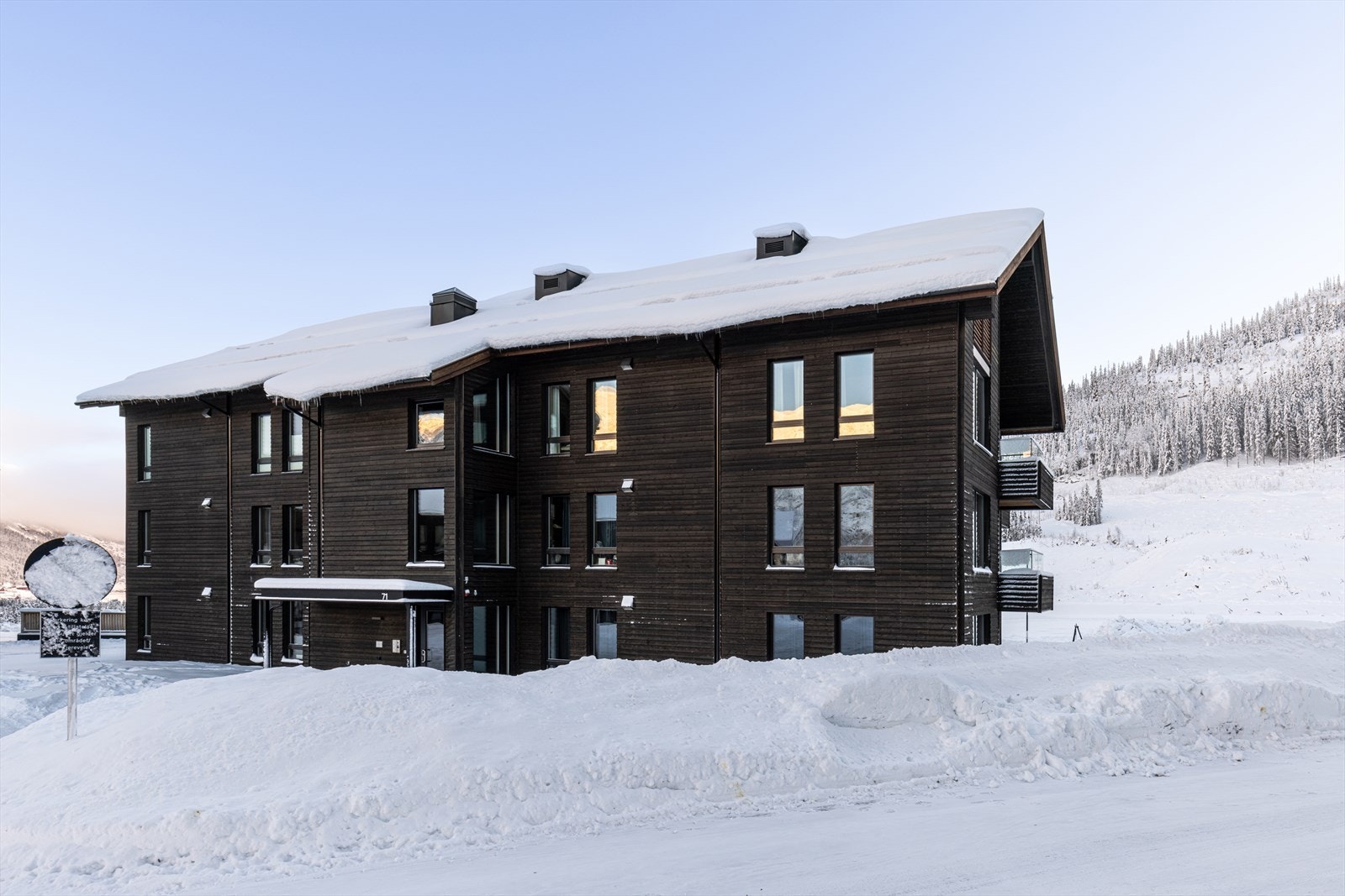 Inngangparti fra Tunet. Galleribilde