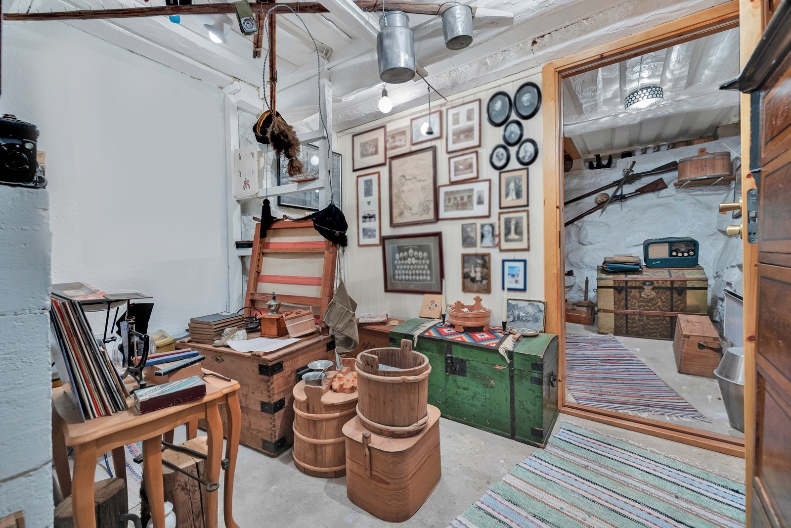 Huset tilhører familien til Ole Martin Borrebæk som nabolaget er oppkalt etter, og det er et eget museum med familiens historie i underetasjen. Galleribilde