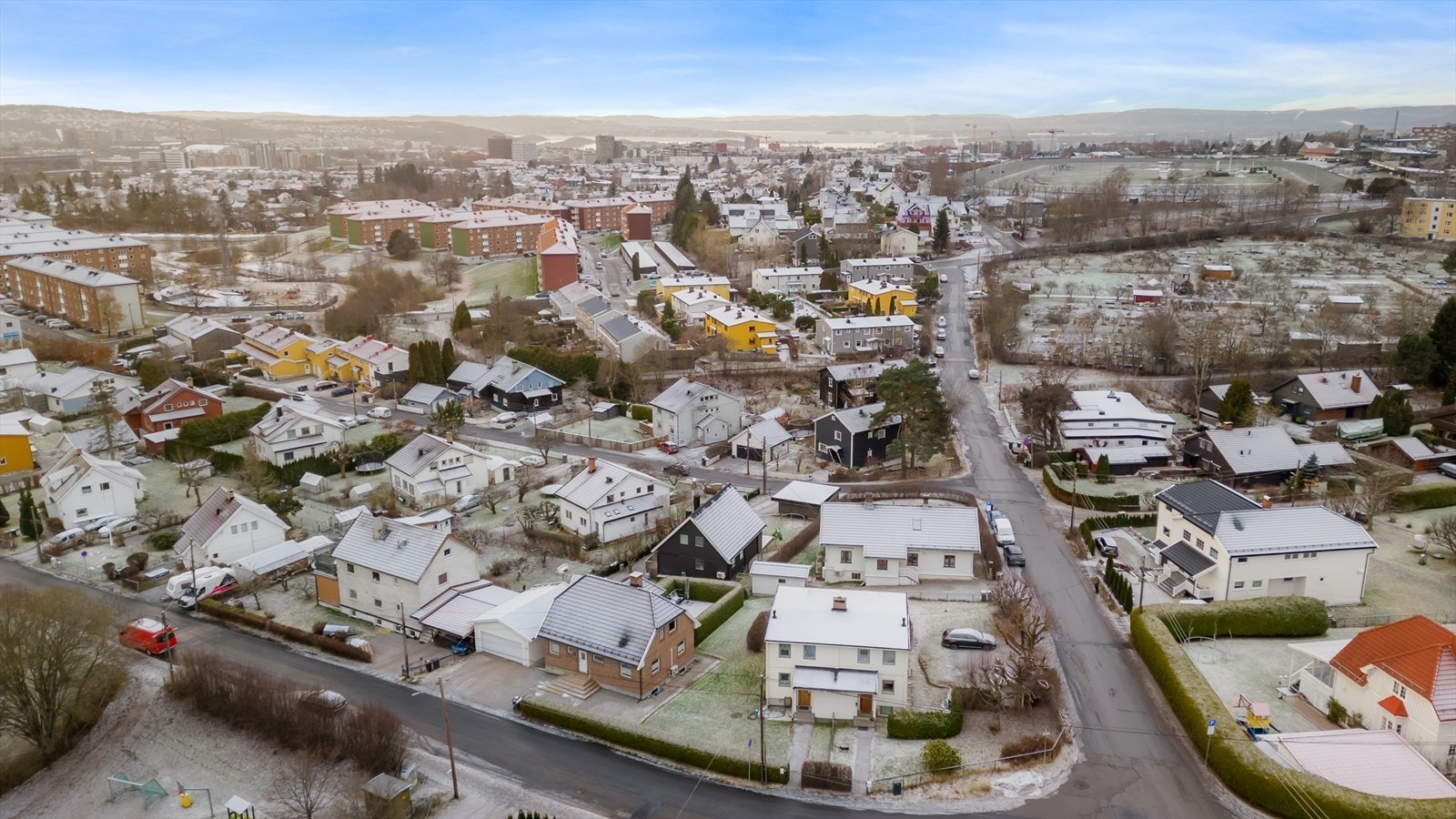 Økernveien 247 har en sentral beliggenhet på Bjerke med gangavstand til det meste man trenger i hverdagen. Galleribilde
