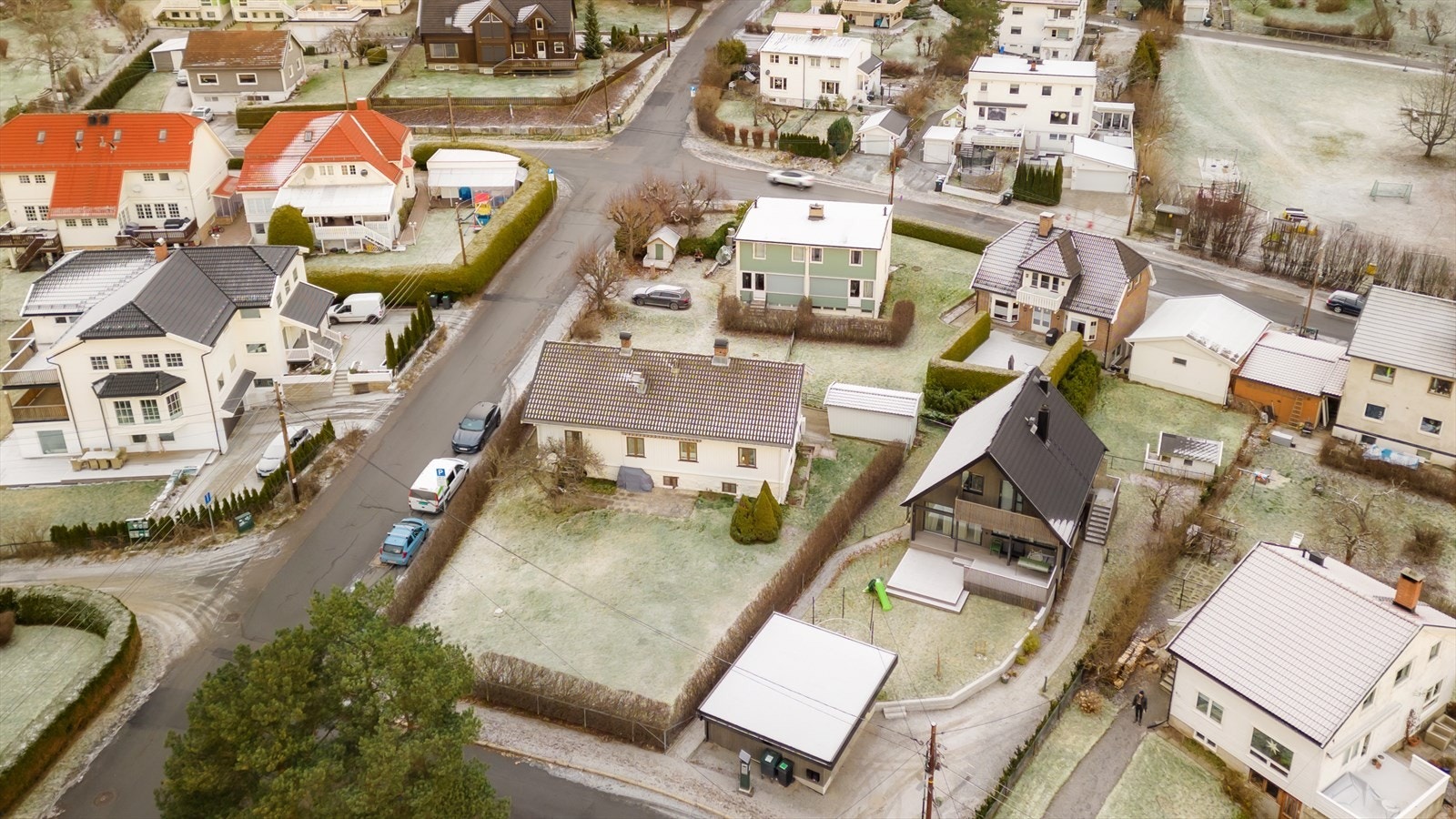Økernveien 247 er en fin endetomt beliggende i krysset mellom Martin Borrebekkens vei og Økernveien. Galleribilde