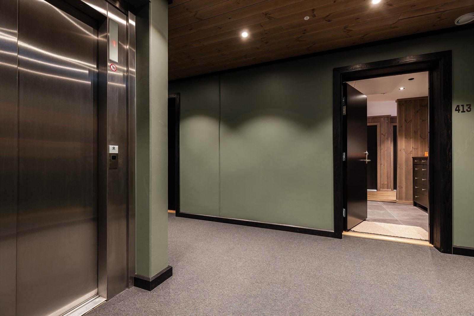 Heis til garasjeanlegg og boder. Galleribilde