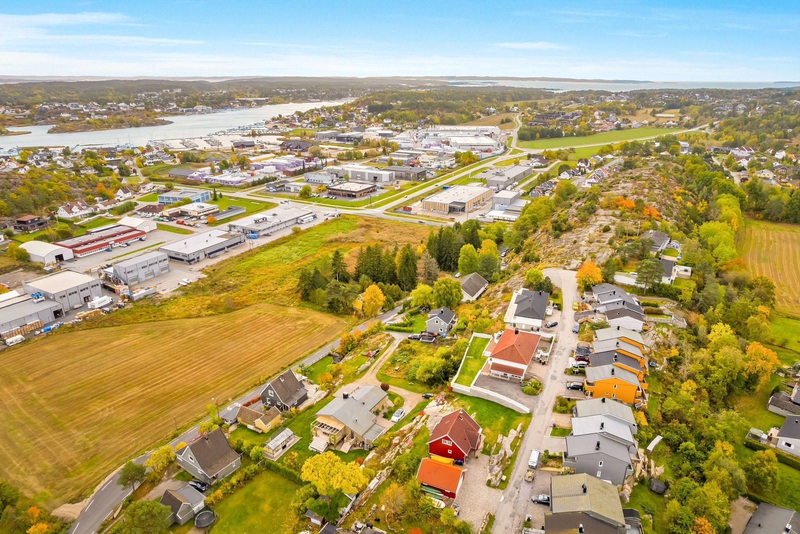 Byfergene frakter deg gratis fra Ålekilen til sentrum på kun 22 minutter. Galleribilde