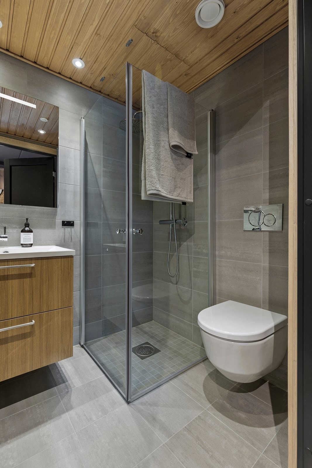 Bad tilhørende masterbedroom. Galleribilde