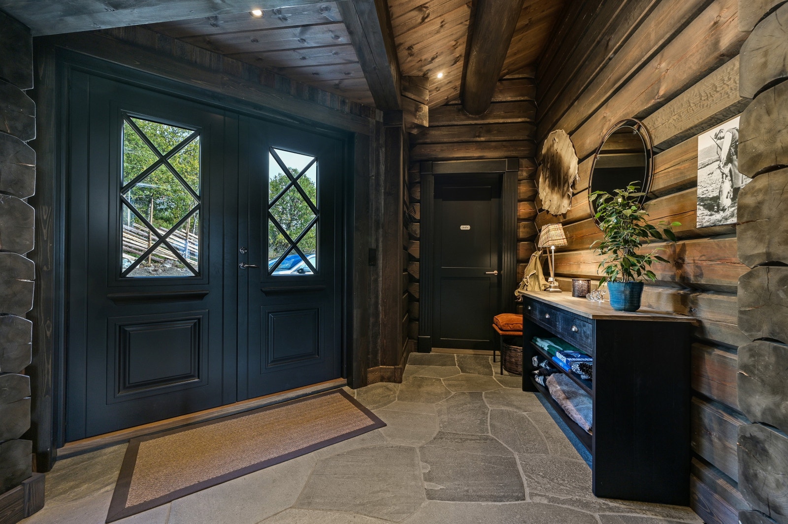 VISNINGSHYTTA i Fjellsnaret, annen planløsning, samme kvaliteter. Eksklusiv standard fra Kvalitetshytter AS. Galleribilde