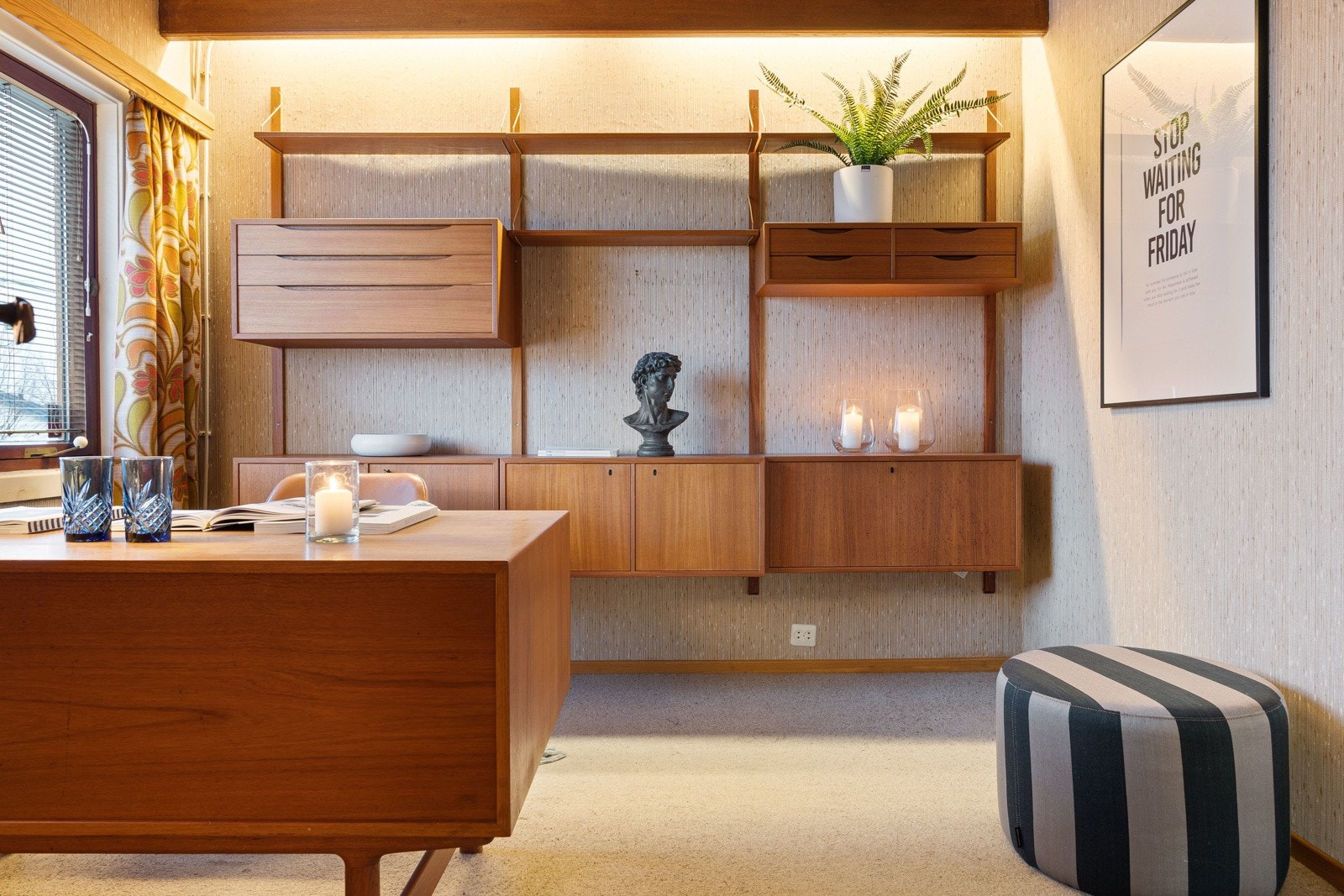 I første etasje ligger et kontor som også kan fungere som soverom. Galleribilde