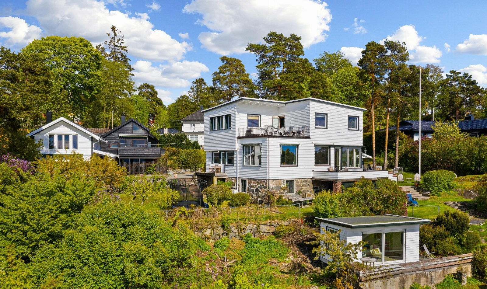 Hovedhus, portnerbolig og anneks Galleribilde