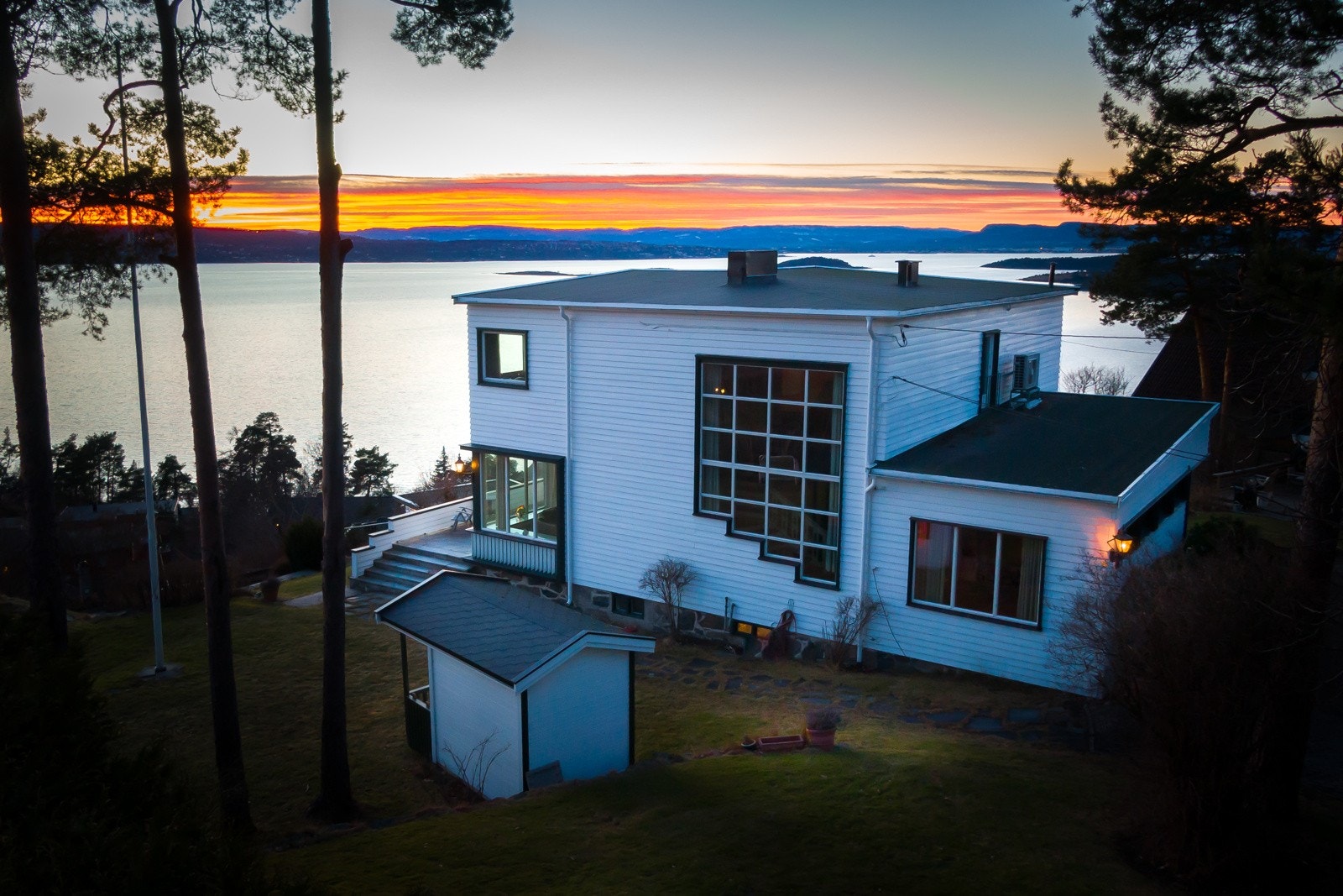 Fantastiske solnedganger - orginal funkis Galleribilde