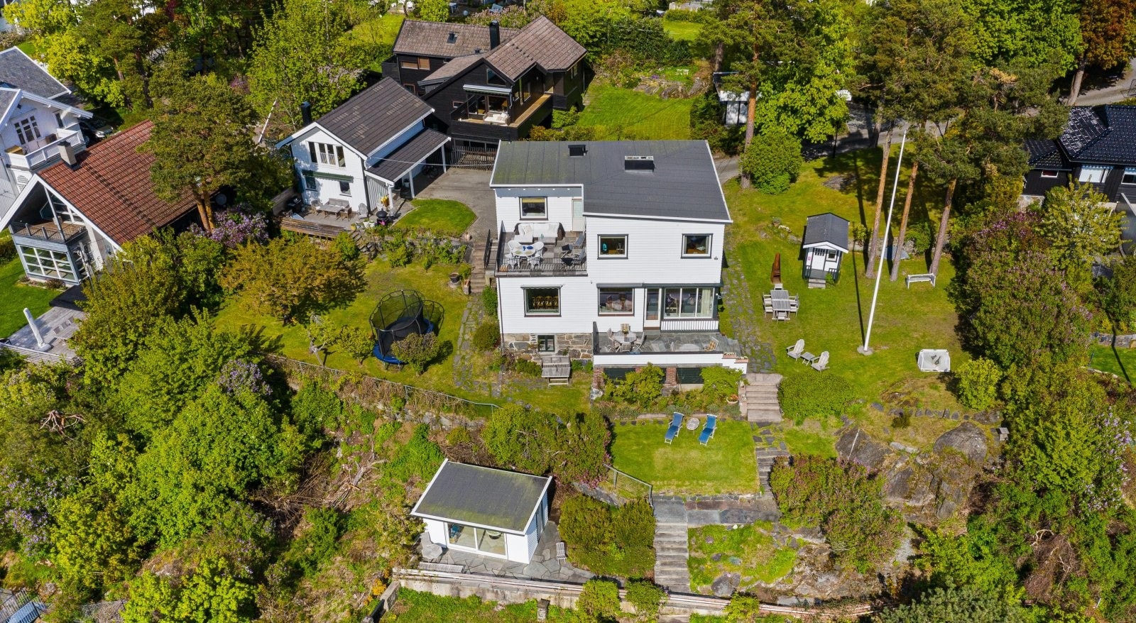 Dronefoto av eiendommen Galleribilde