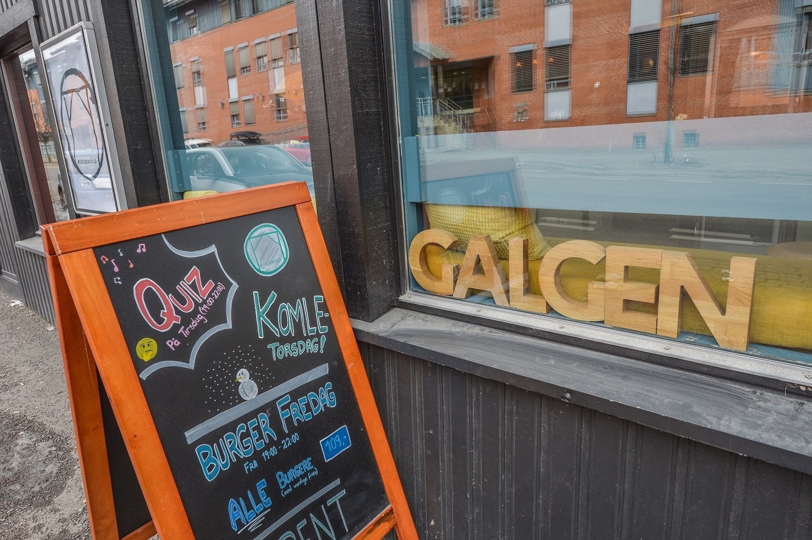 Galgen er en uformell og stemningsfull bydelskro som også ligger rett ved leiligheten. Galleribilde