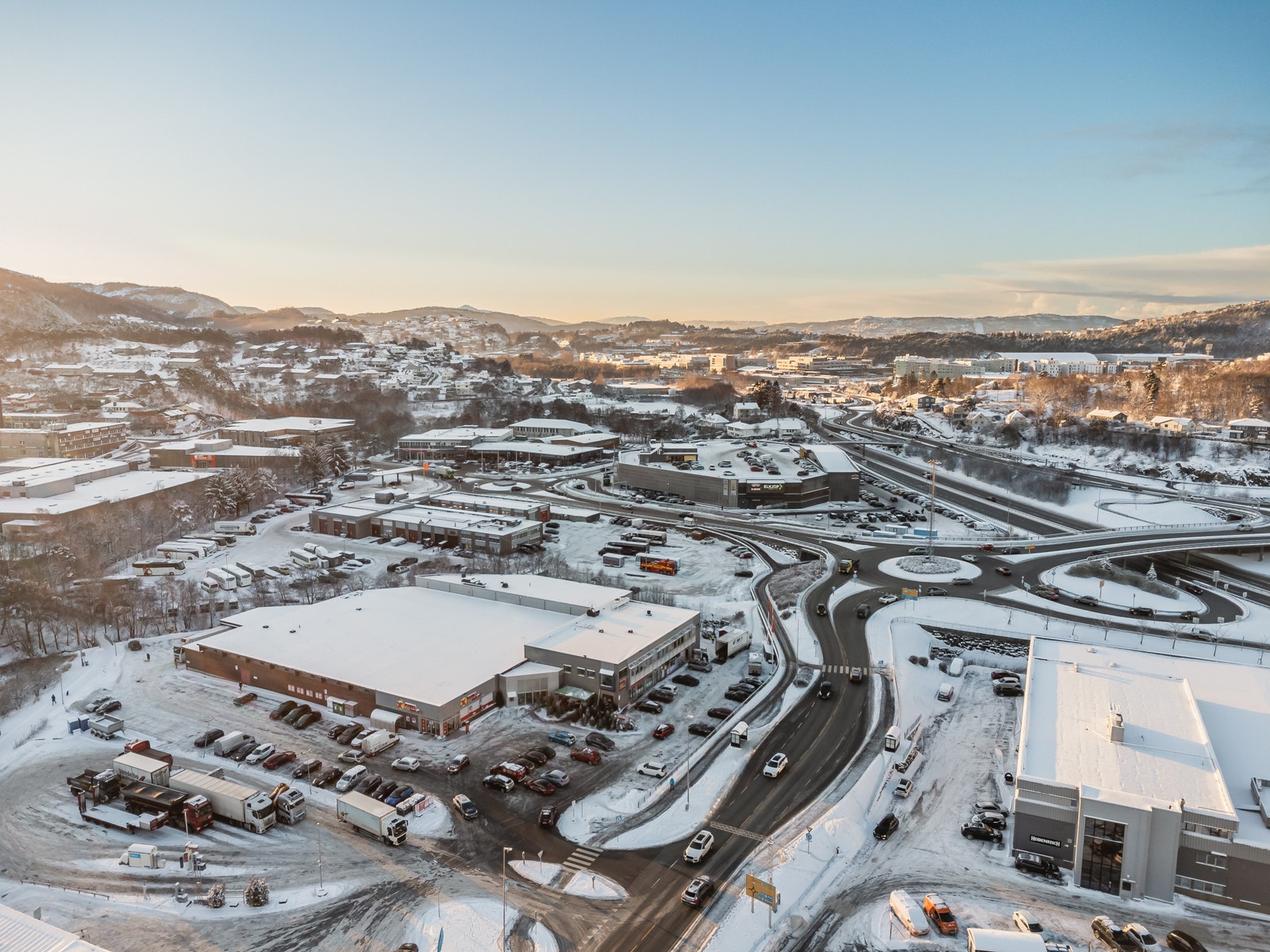 Eiendommen ligger sentralt i Åsane Galleribilde