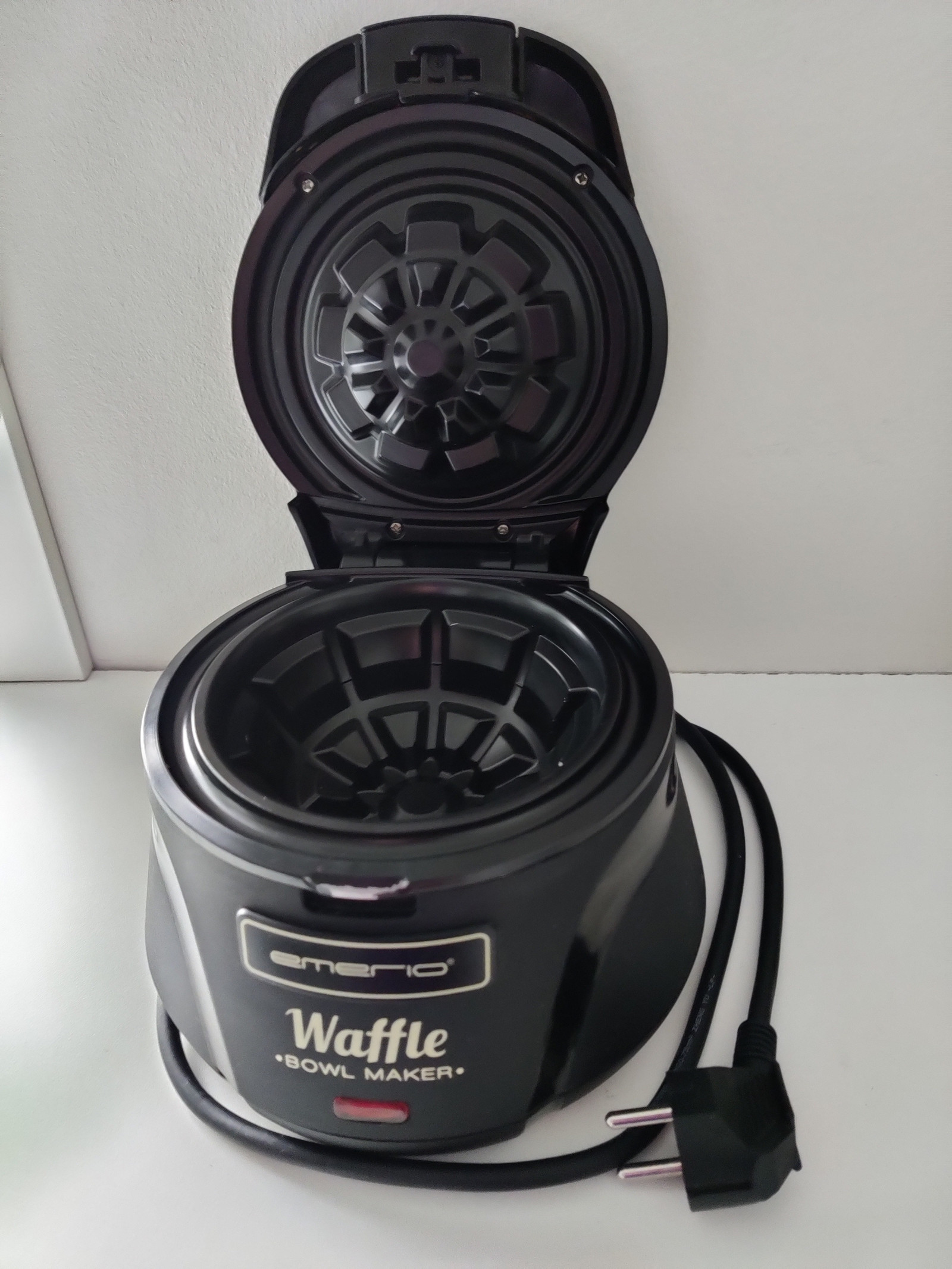 emerio waffle bowl maker