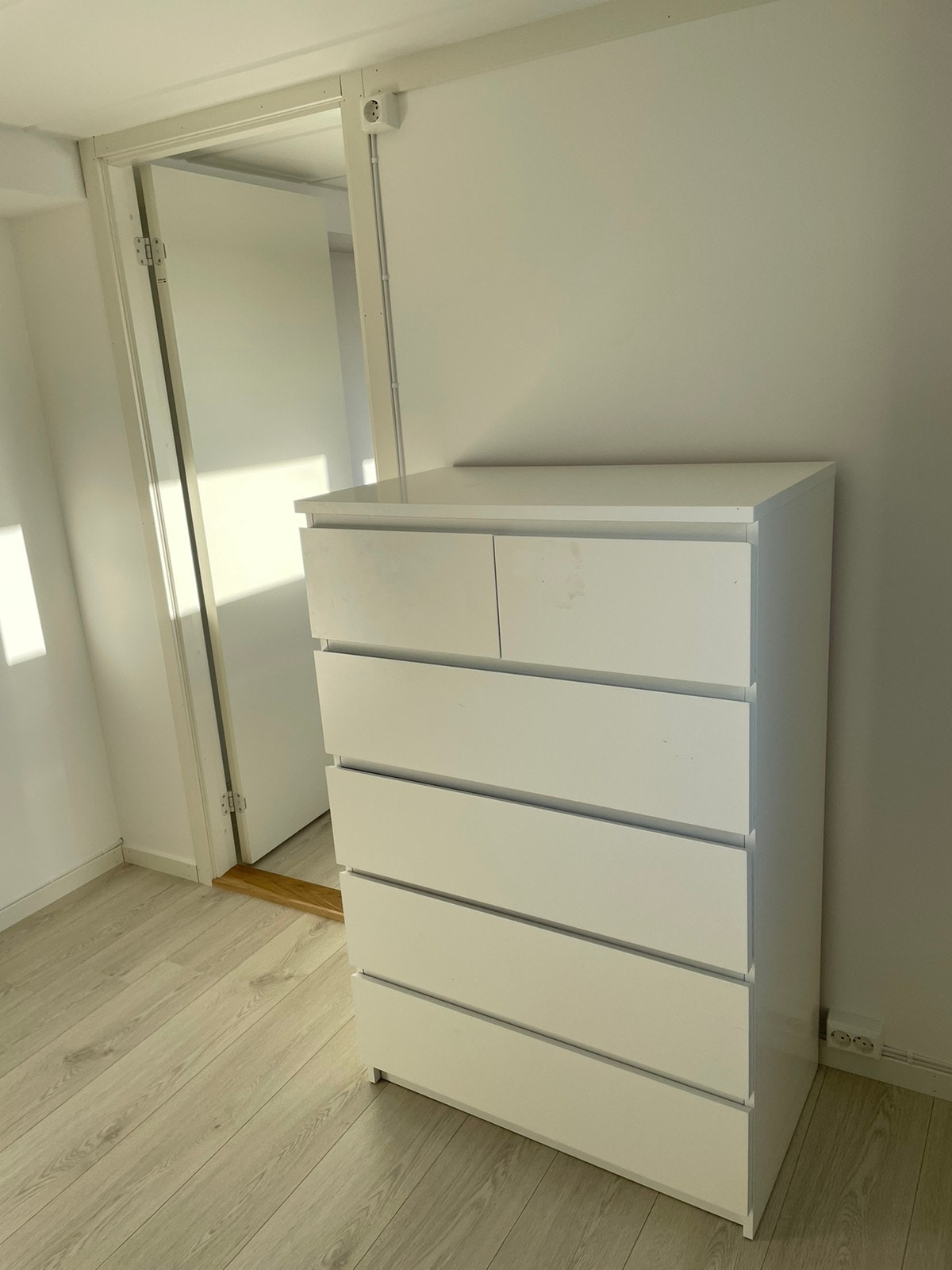 Kommode på soverom Galleribilde