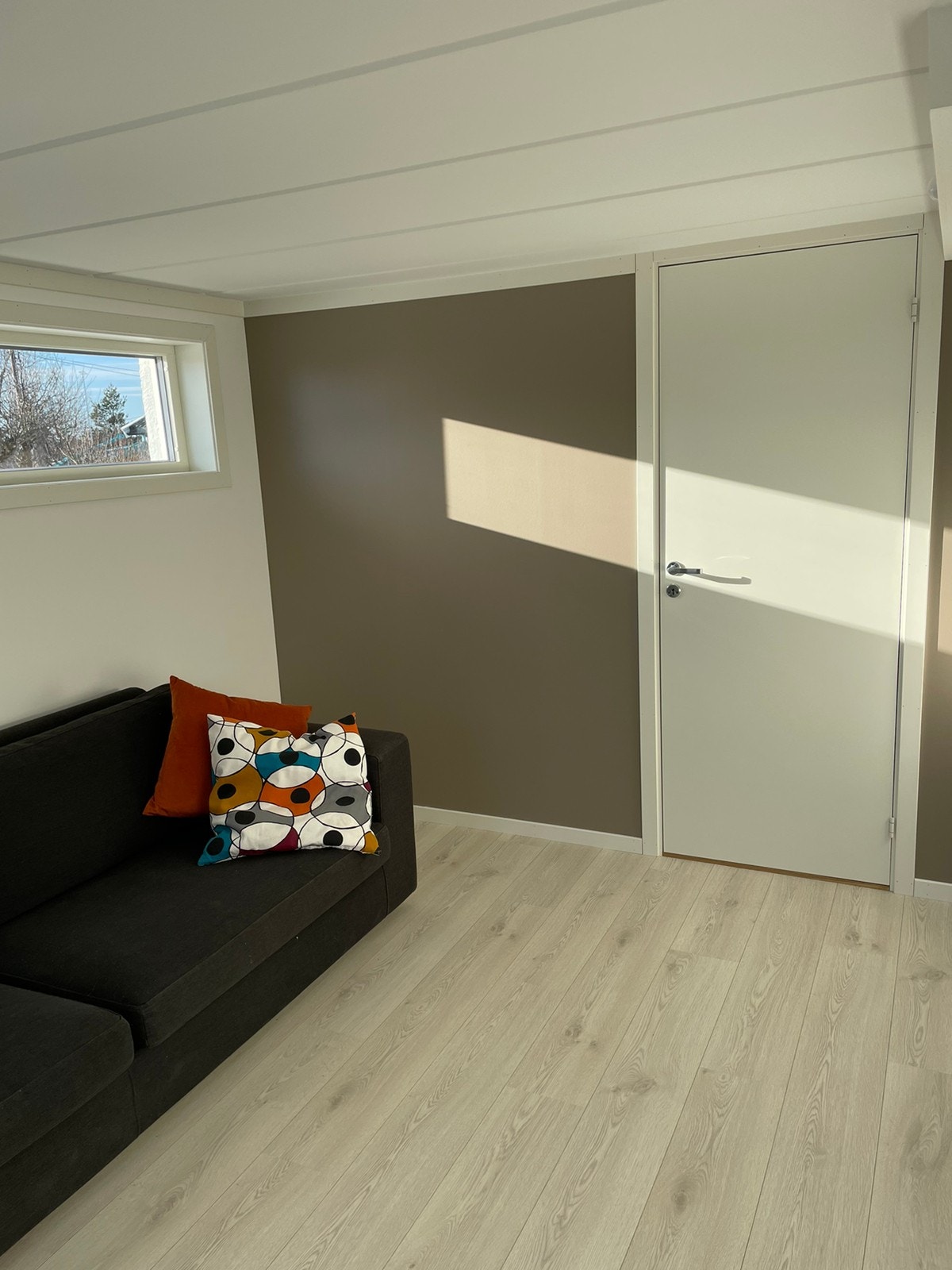 Inngang til soverom fra stue Galleribilde