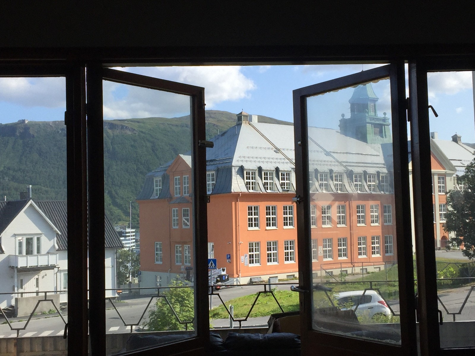 Store vinduer mot sundet Galleribilde