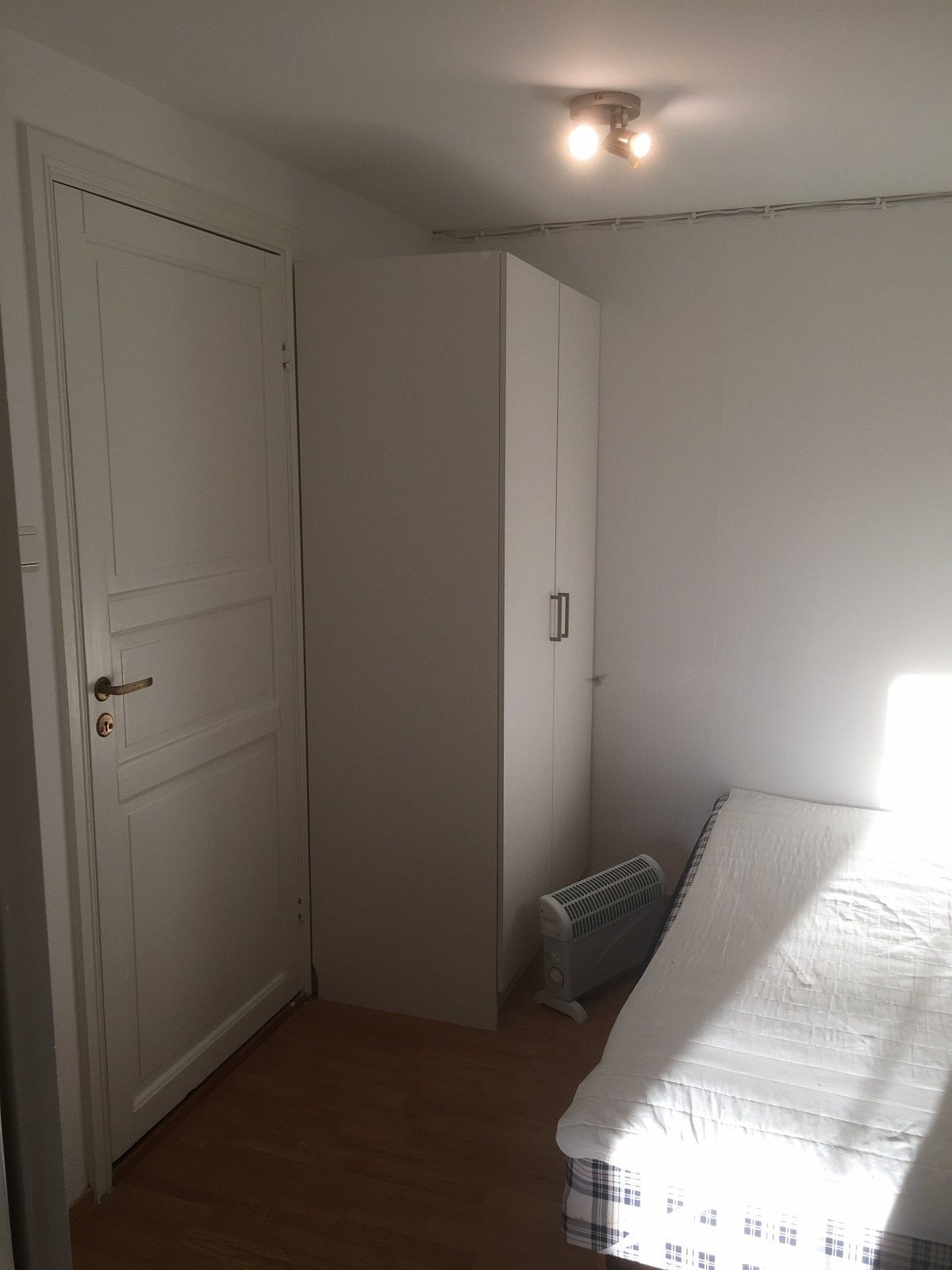 A) Soverom Galleribilde