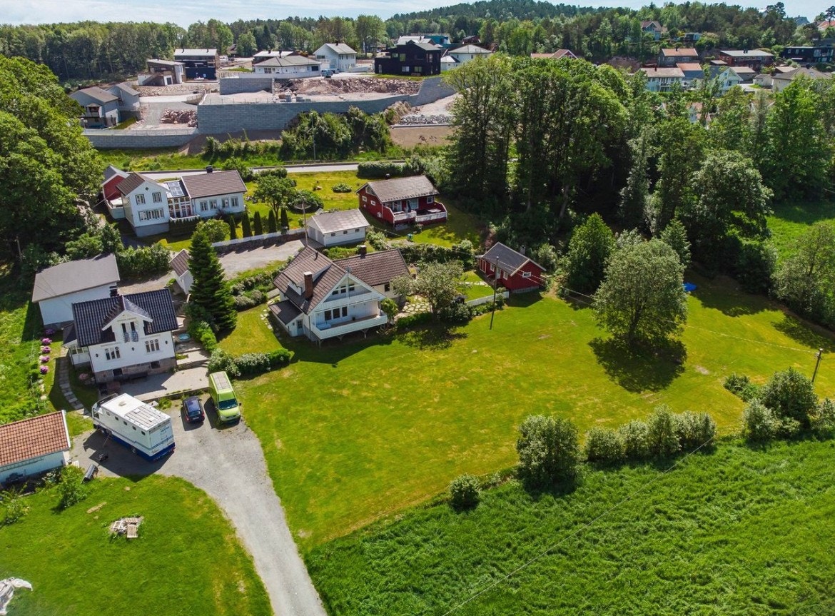 Oversiktsbilde før terrasse ble bygget Galleribilde