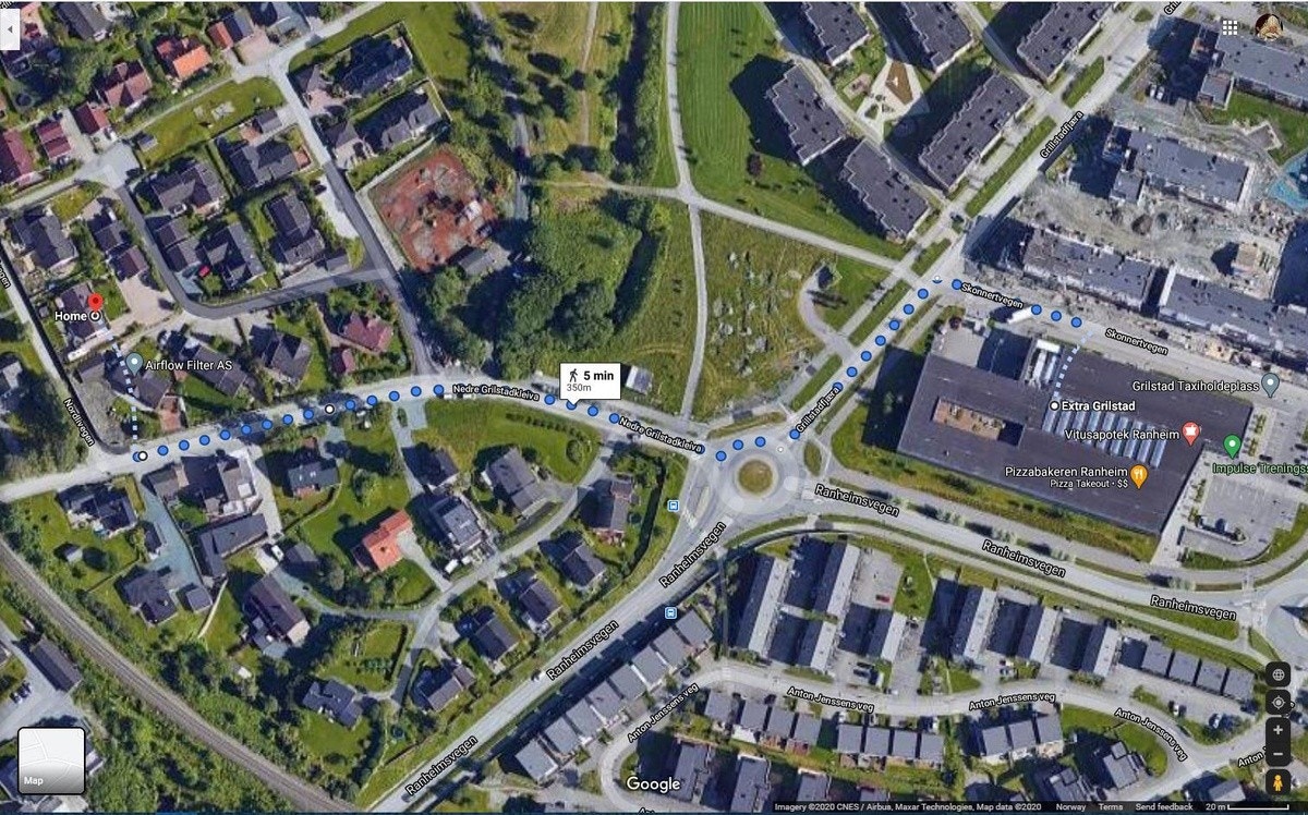 350 meter til handlesenter, post, Impuls trenings senter, frisør og optiker. Galleribilde