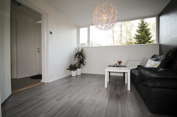 Stue mot yttergang Galleribilde