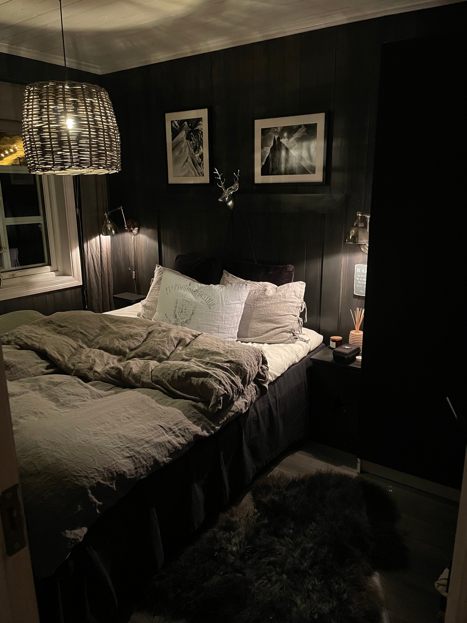 Master bedroom med komfortable Jensen madrasser I 160 x 200 cm Galleribilde