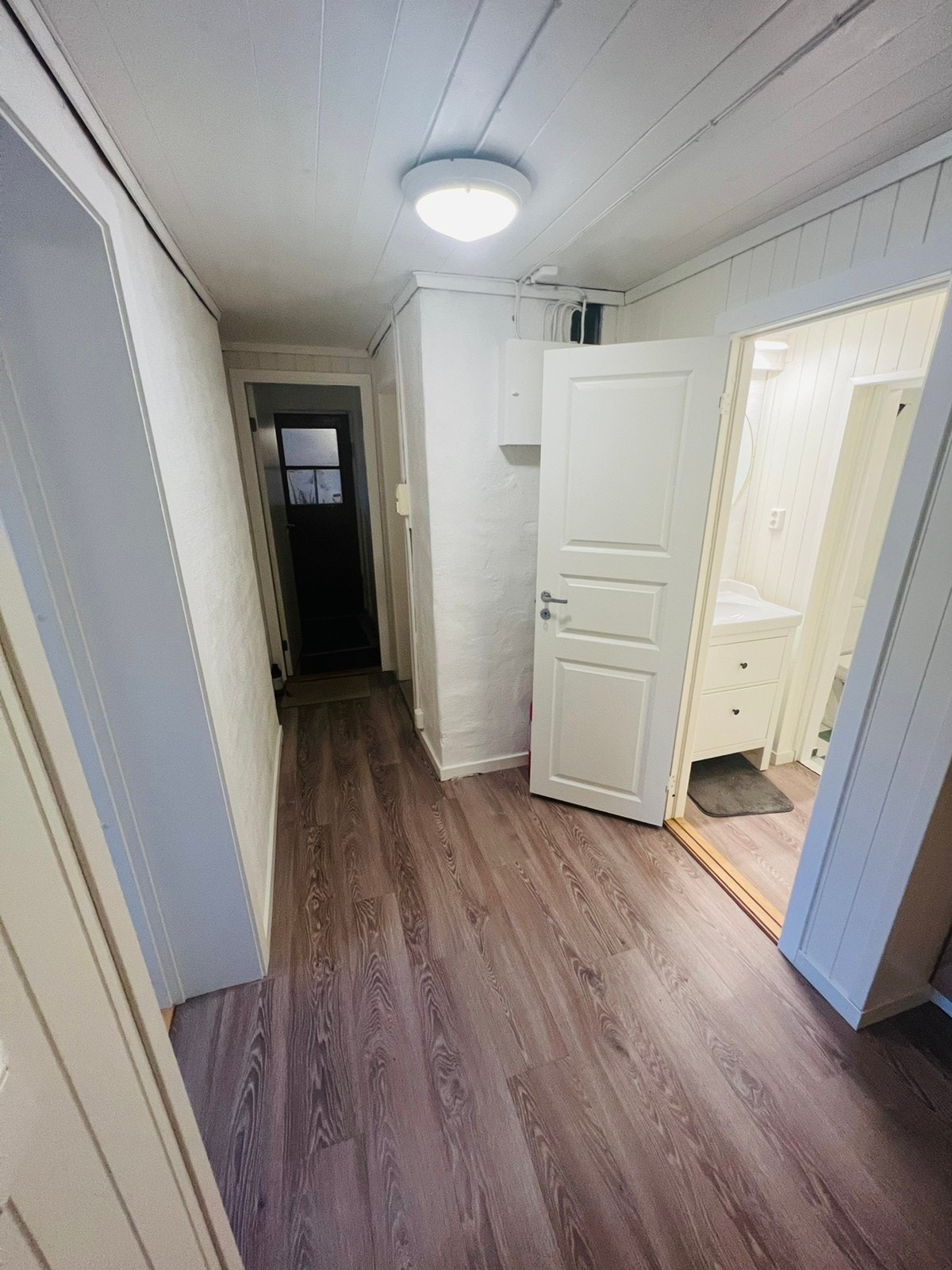 Gangen mot inngangsdøren Galleribilde