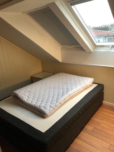 Soverom med kvalitets seng fra Jensen Galleribilde