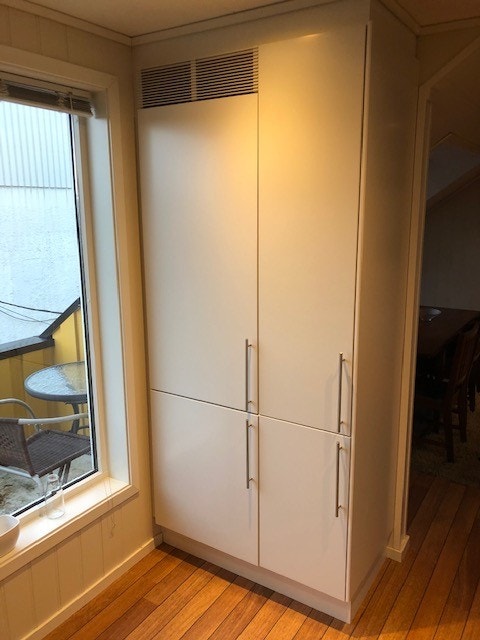 Kjøleskap og fryser integrert. Galleribilde