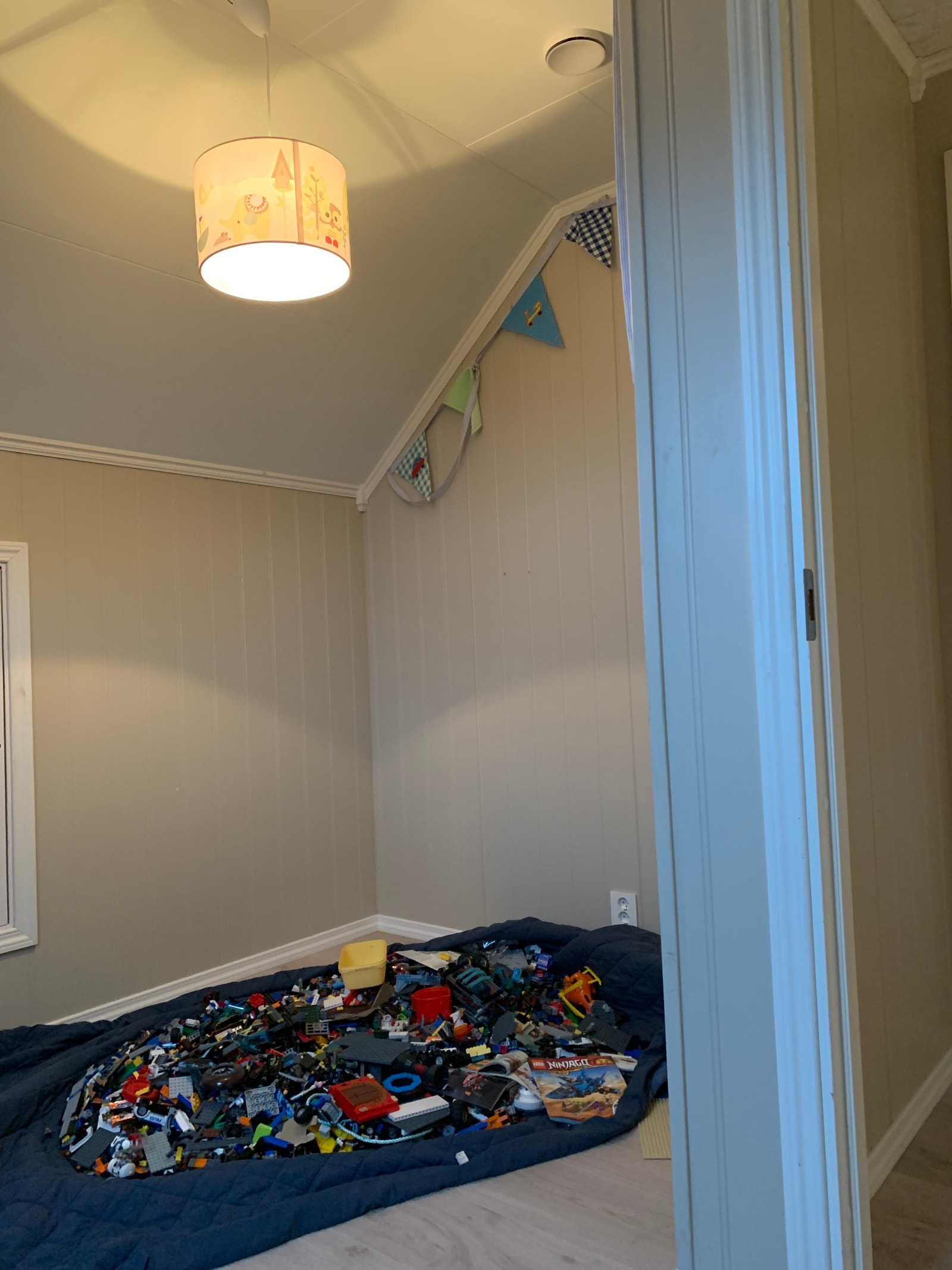 Soverom/leikerom 2 etg. Galleribilde