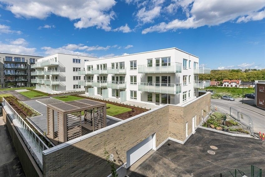 Fasade mot vest. Galleribilde