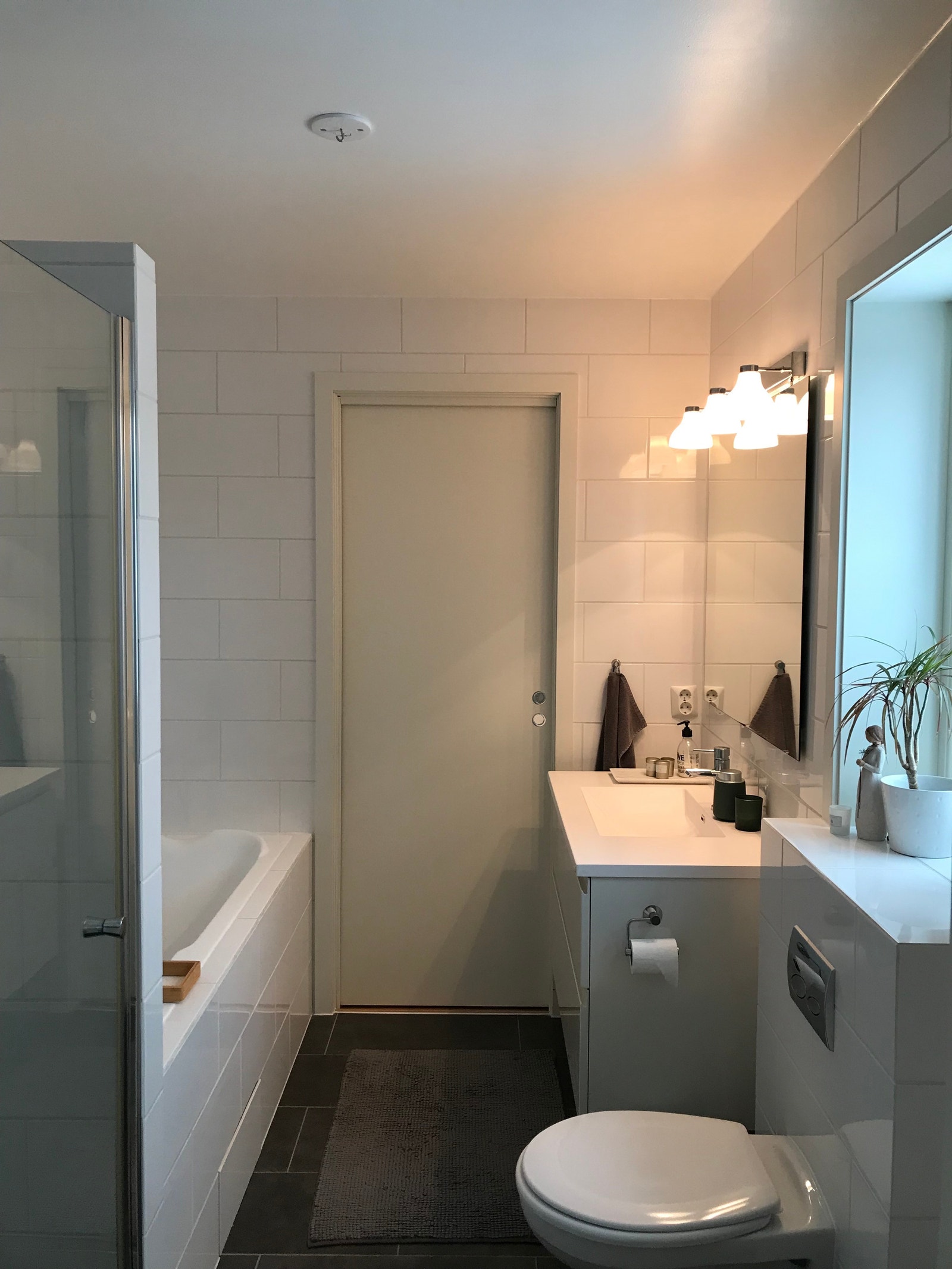 2. etg. bad m/badekar Galleribilde