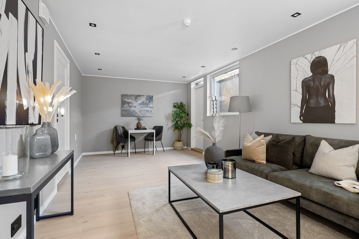 Innredet kjellerstue med eget bad Galleribilde