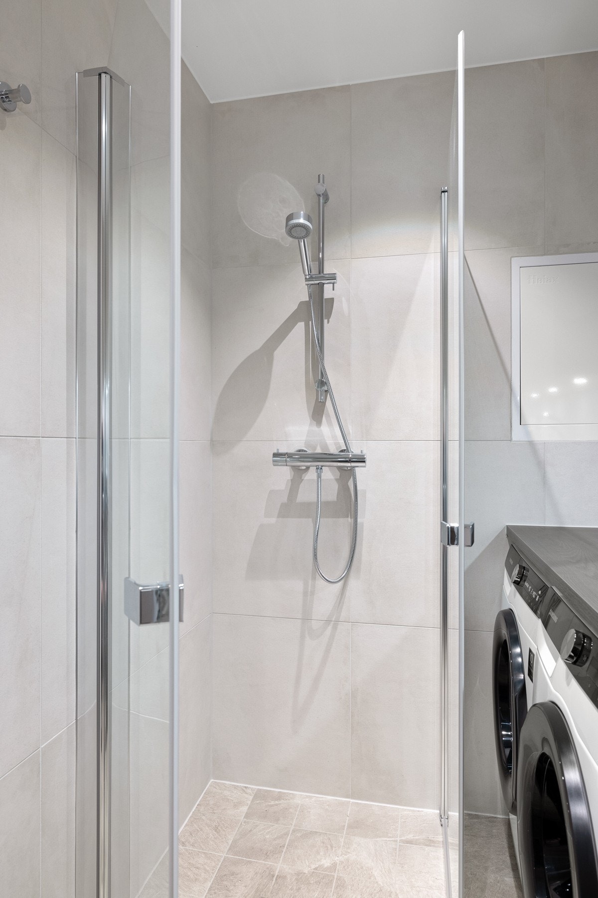 Dusj på vaskerom Galleribilde