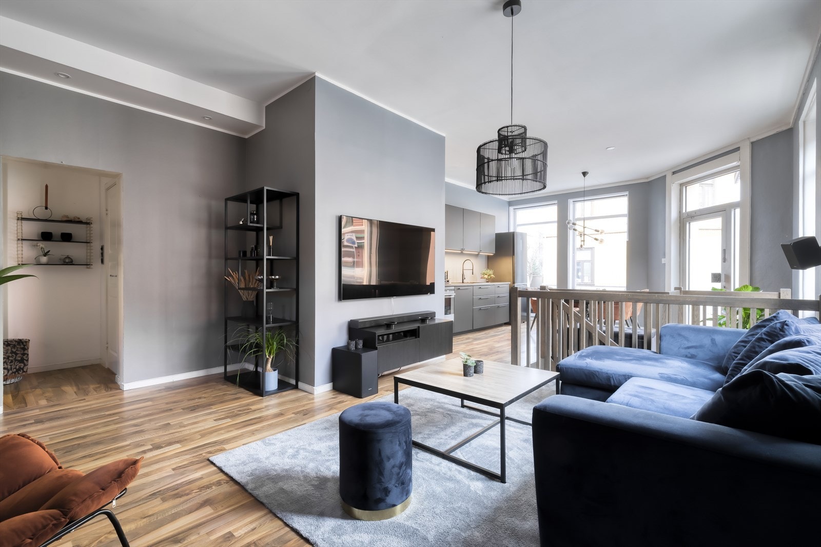 Det er store og romslige rom med flere ulike soner Galleribilde