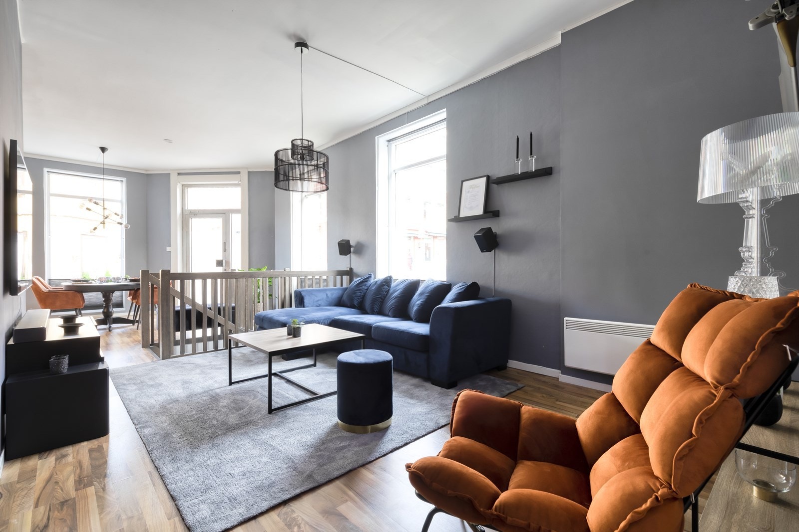 Attraktiv og stor 4-roms over to plan Galleribilde