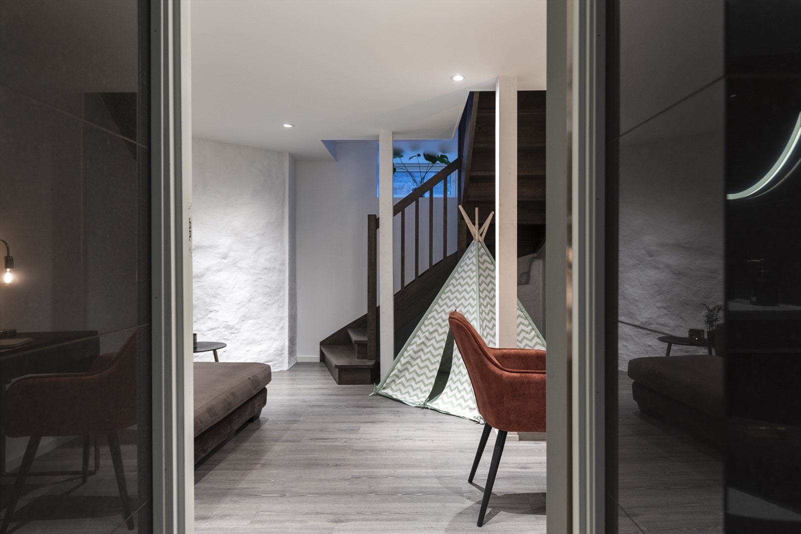 Det er varme i alle gulv i kjelleren (ei bod) Galleribilde