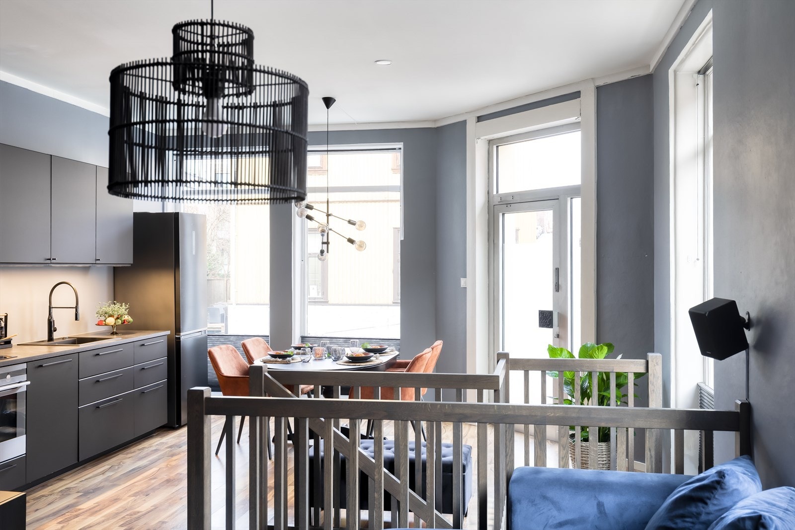 Leiligheten har to utganger, en mot Norderhovgata og en mot bakgård Galleribilde