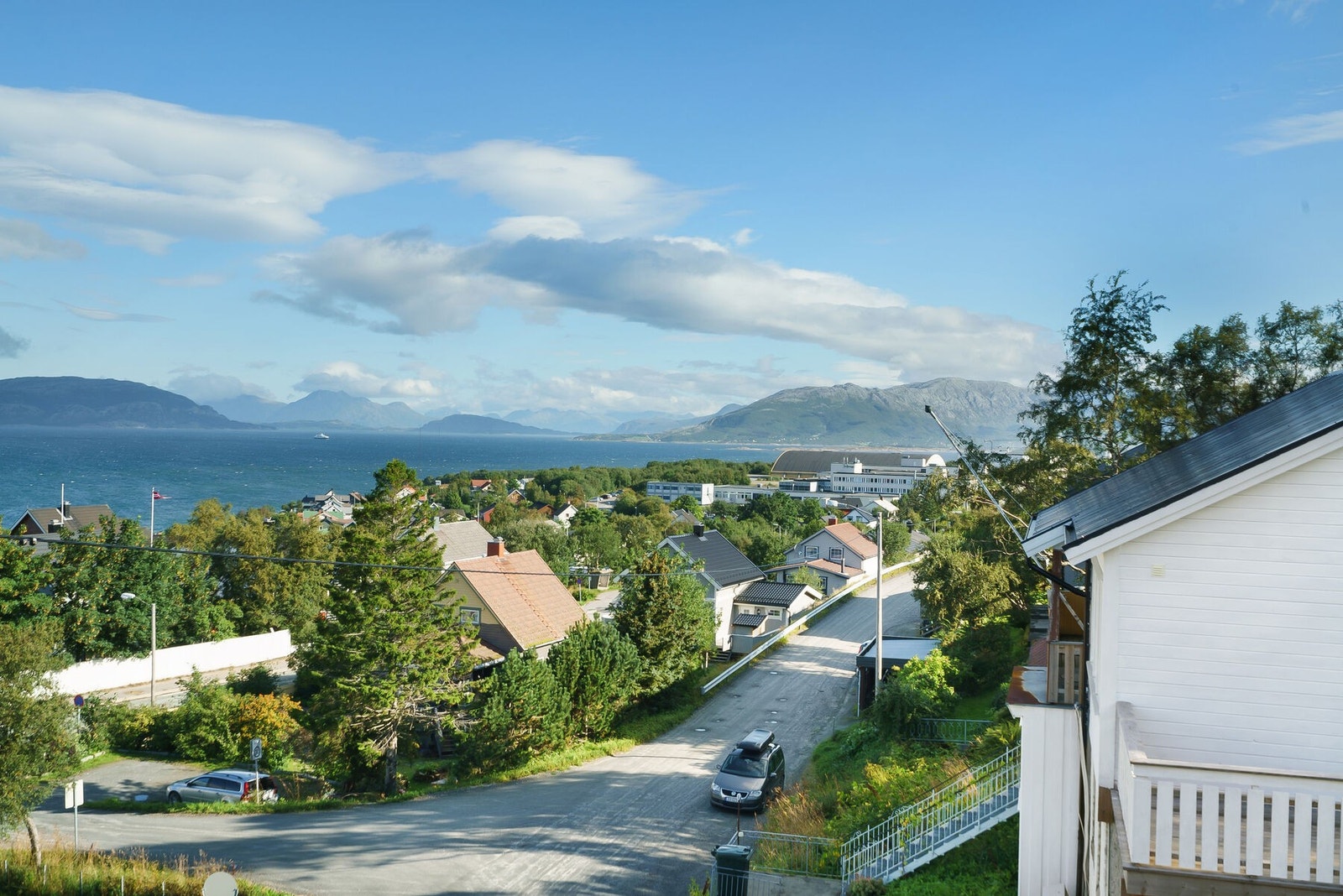 Og ikke minst flott utsikt over hele leia - Her ser du Møysalen ute på fjorden Galleribilde