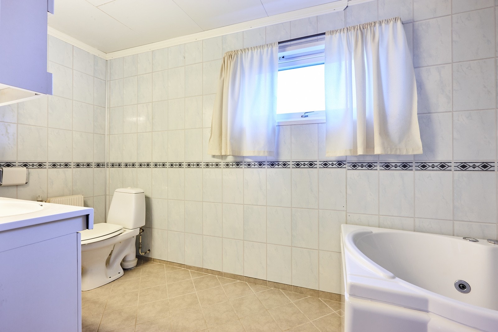 Bad på hovedplan. Galleribilde