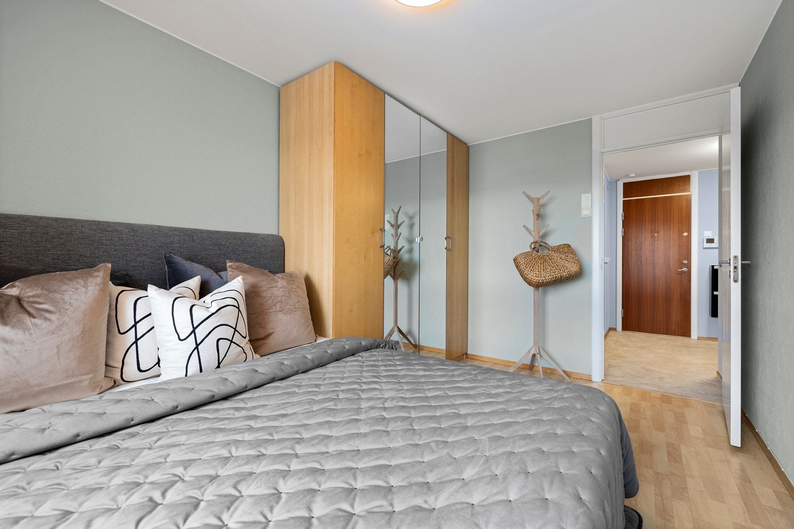 På hovedsoverommet er det et stort, medfølgende garderobeskap Galleribilde