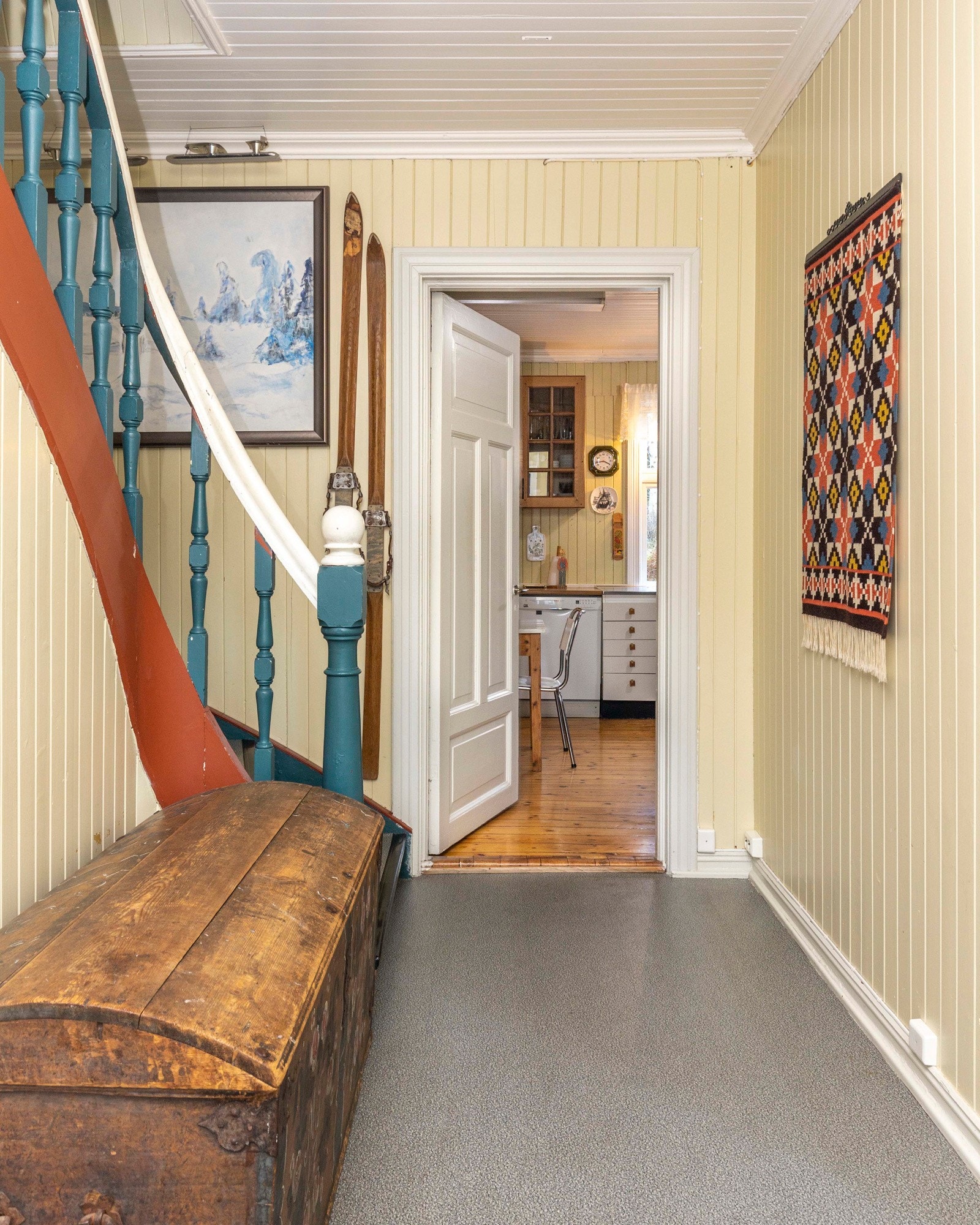 Inngangsparti inn mot kjøkken Galleribilde