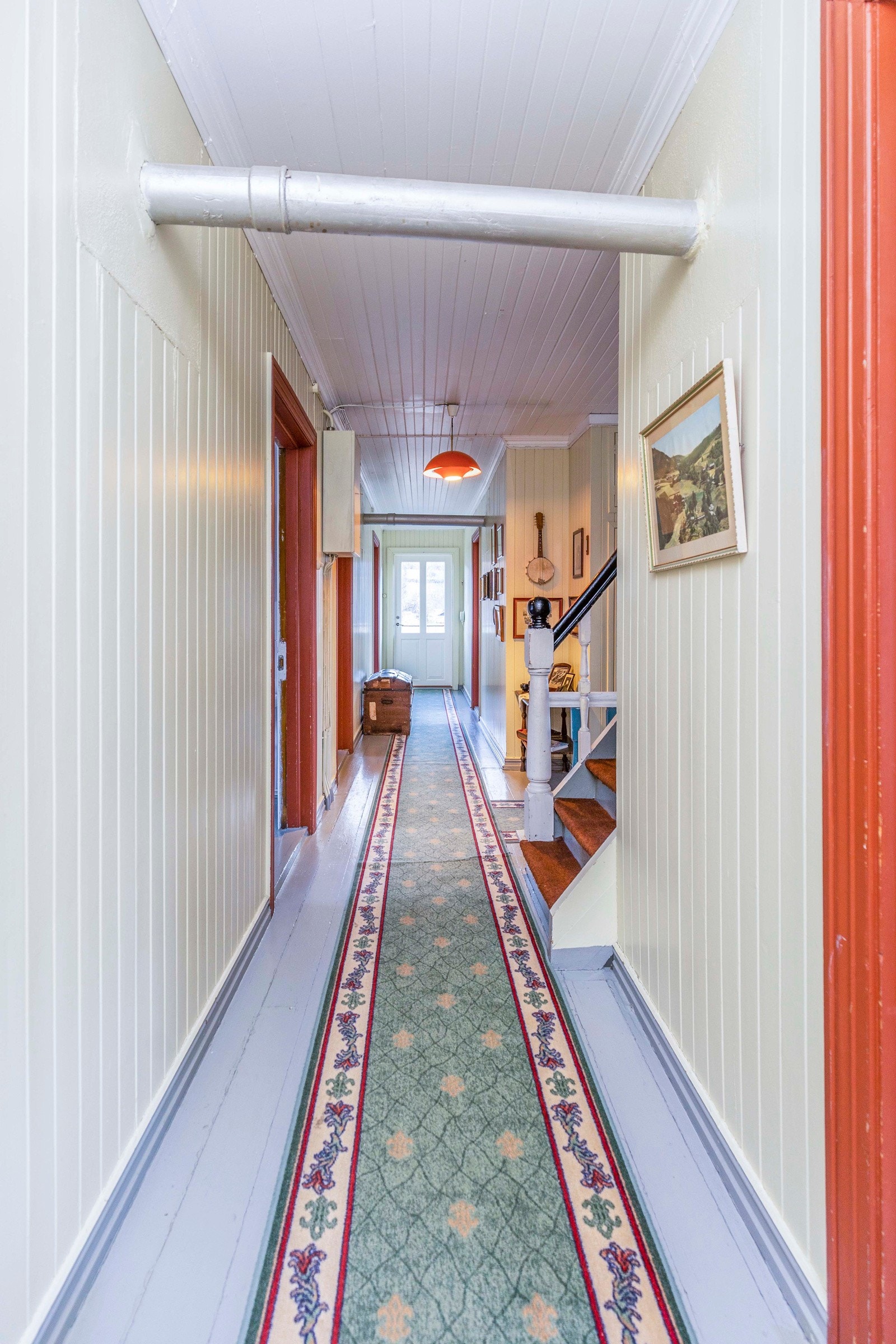 Gang 2 etg. Her har man nok av plass til storfamilien på besøk. Galleribilde