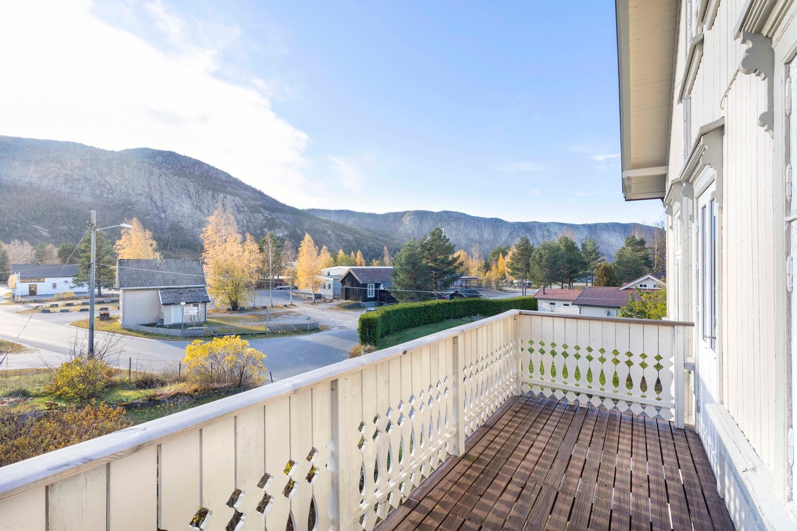 Utsikt fra balkong i 2.etg Galleribilde