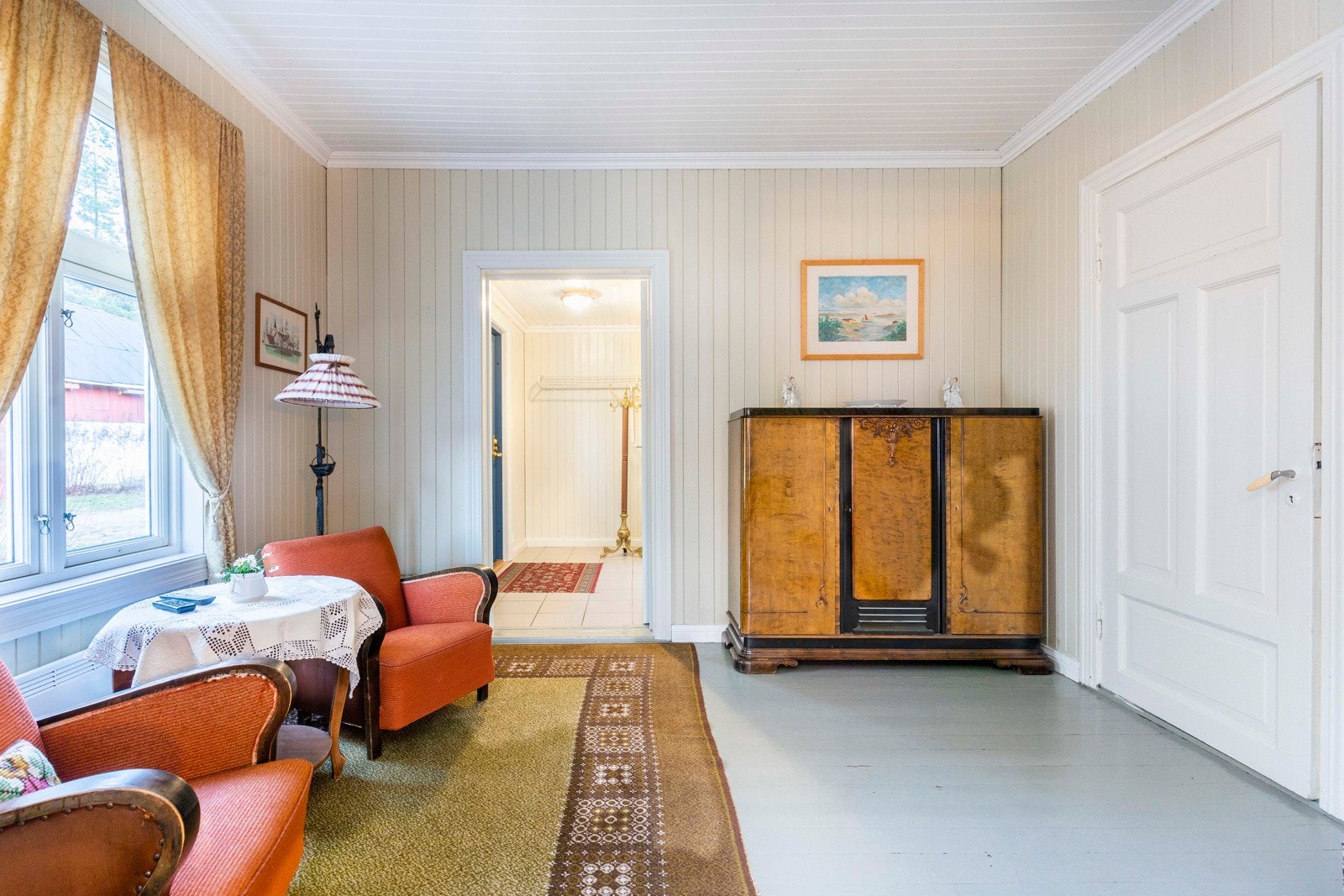 Mellomgang / forstue fra inngang nr.2 Galleribilde