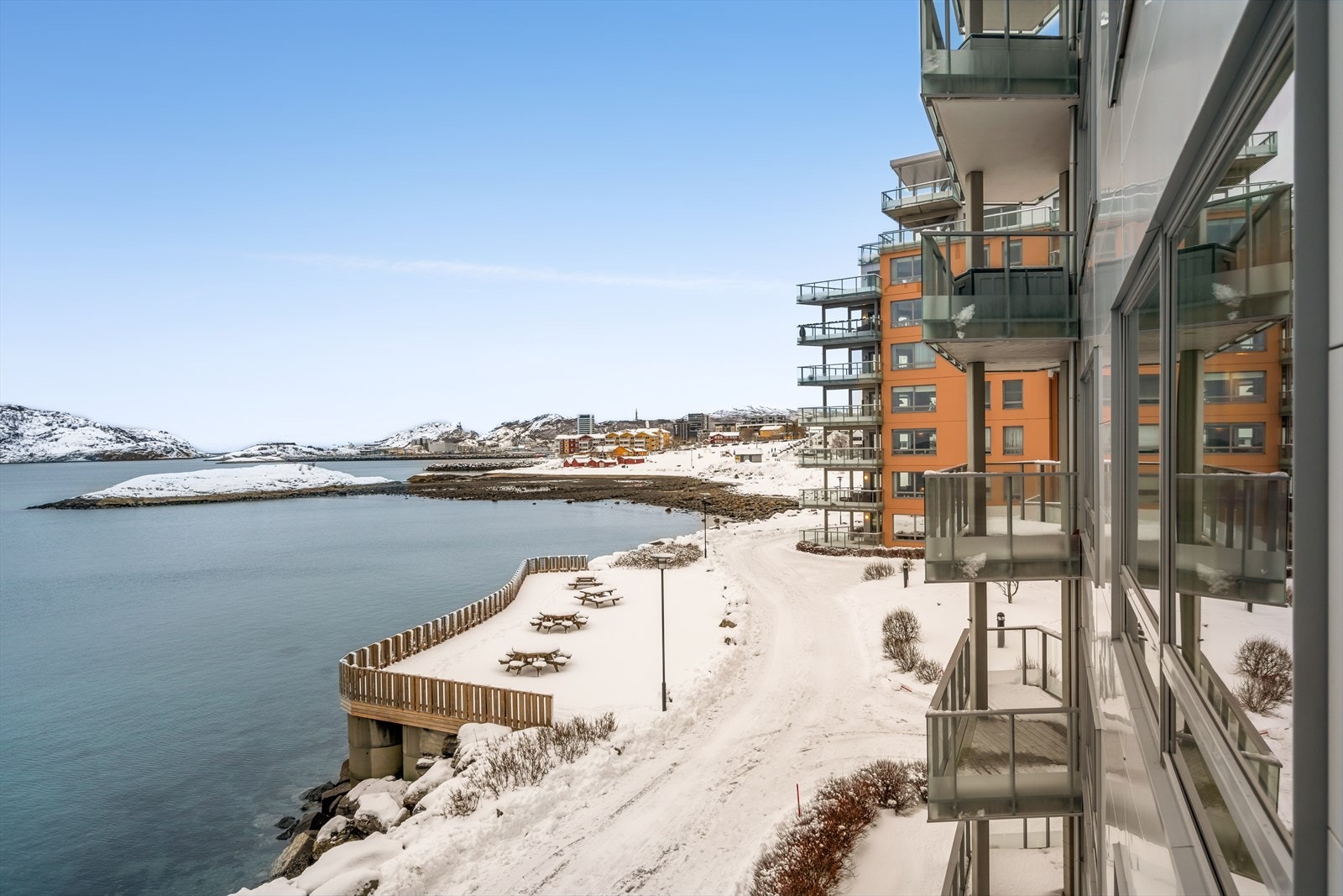 Utsikt fra balkong mot sentrum Galleribilde